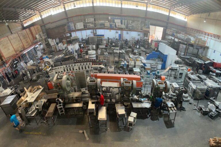 uniwell-retail-solution-metal-work-facility